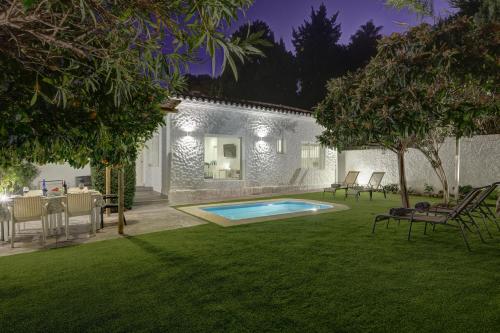 Villa Conchita Torremolinos — 4-Star Luxury Hotel in Torremolinos, Spain