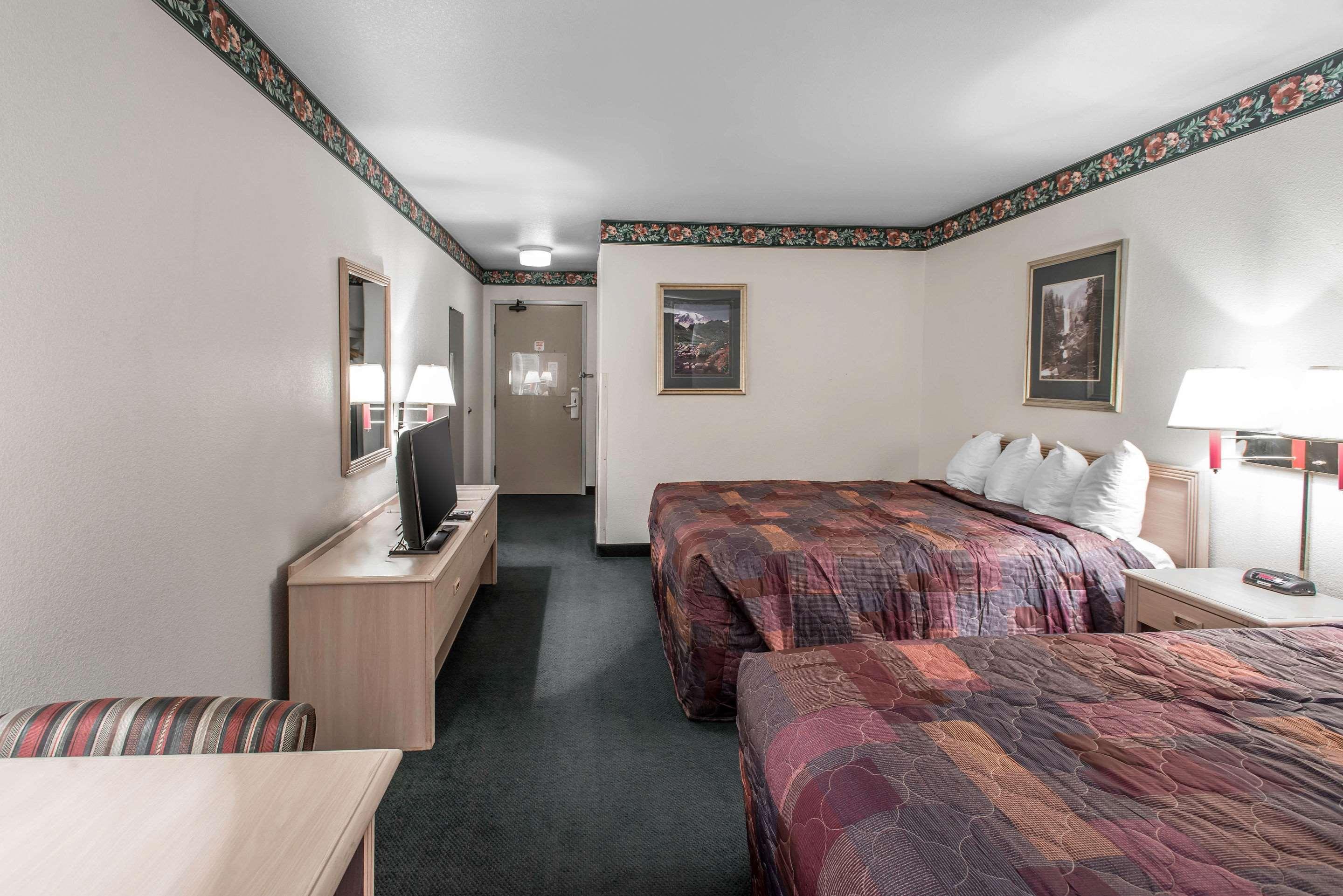 Baymont by Wyndham Loveland Fort Collins Area - photo 81