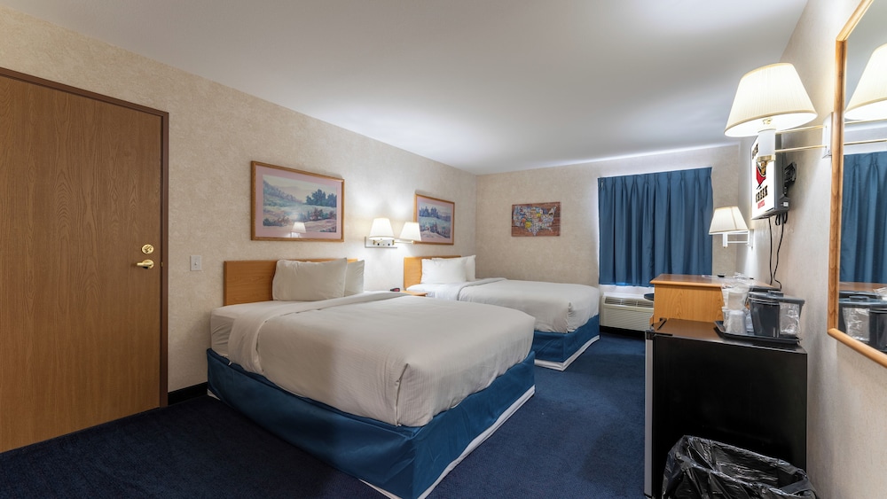Schmidt's Creek Hotel - photo 22