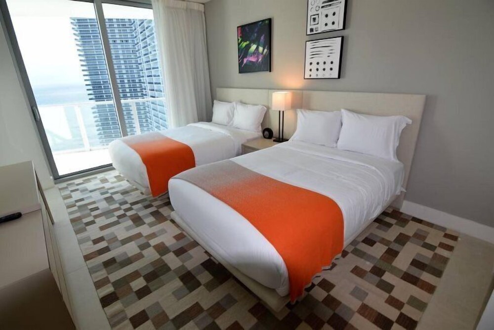 Oceanfront & Bay View 2 Bed 2 Bath @ Hyde Beach Resort - photo 7