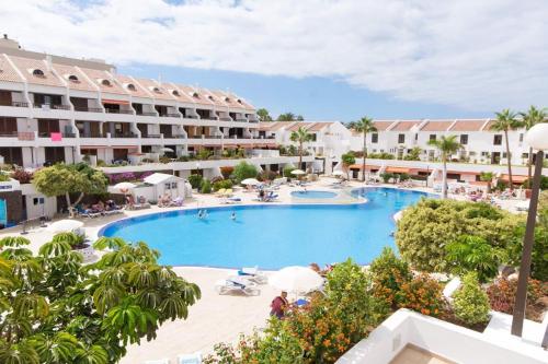Parque Santiago I 140 Two Bed on ground floor with wifi internet in Playa De Las Americas, Spain