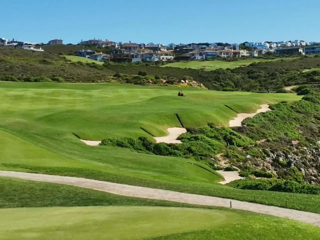 Lodge 93 — 4-Star Luxury Hotel in Mossel Bay, South Africa