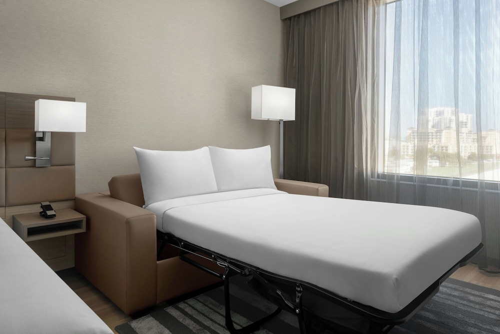 AC Hotel by Marriott Miami Dadeland - photo 16