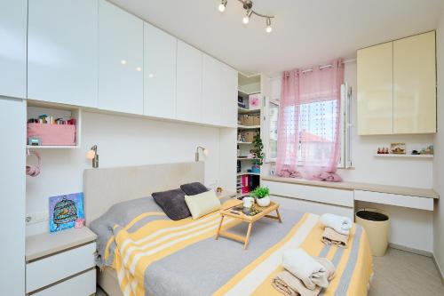 Apartment Lola