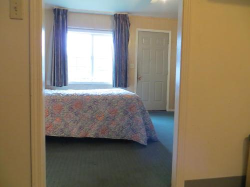 Madison Suites Motel - photo 15