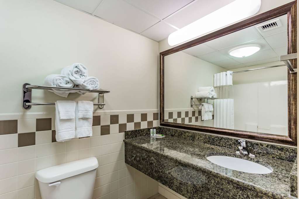 AmericInn by Wyndham Fort Pierre Conference Center - photo 14