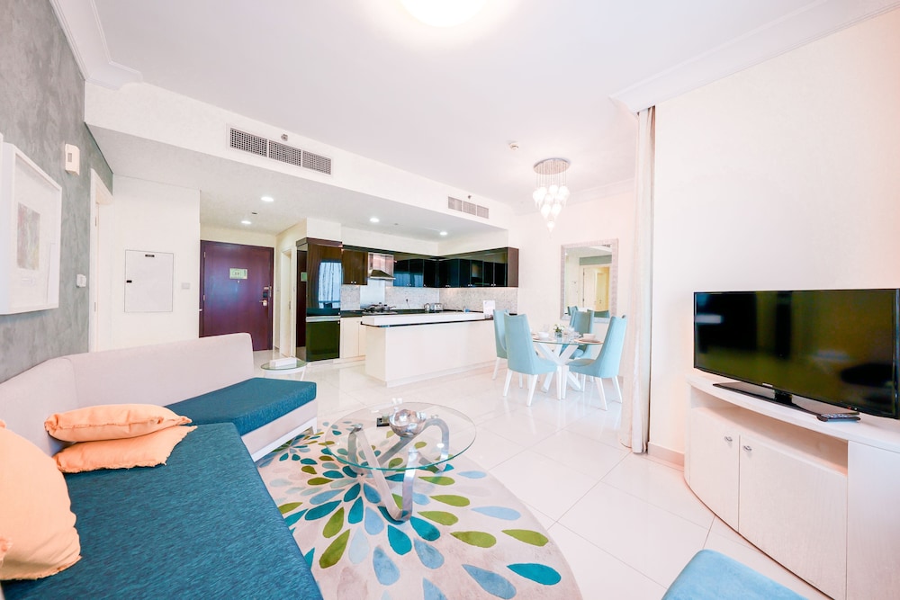 Tanin Ultra Luxurious Facing Dubai Mall Near Burj Khalifa — 5-Star Luxury Hotel in Dubai, United Arab Emirates