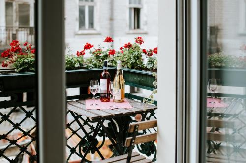 Apartament przy Wawelu 80 m2 6 osób Kazimierz — 4-Star Luxury Hotel in Krakow, Poland