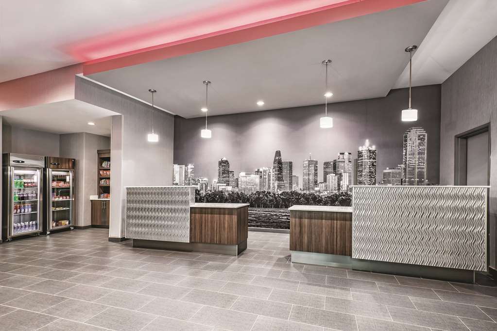 La Quinta Inn & Suites by Wyndham Dallas Grand Prairie North - photo 6