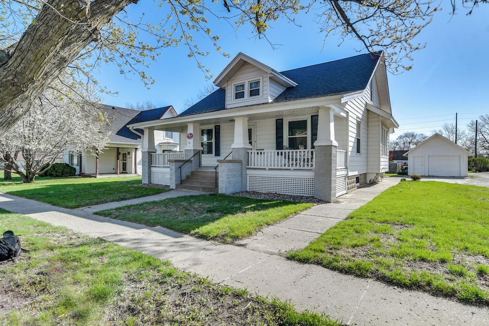 Charming Winterset Vacation Rental W Yard And Patio 19703143 — Winterset