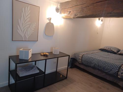 Charmant Studio Et Mezzanine de 38 M2 — hotel in Chateaudun