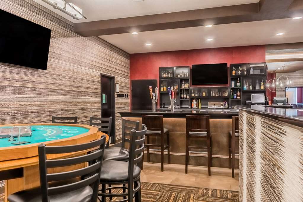 Ramada by Wyndham Grand Forks - photo 17
