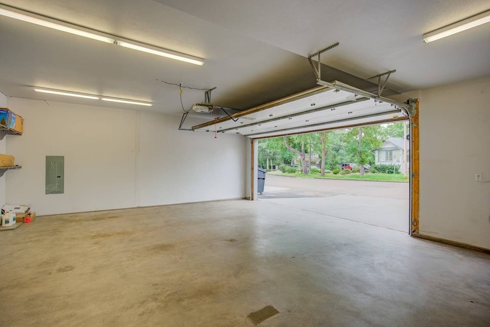 3BR Modern Marveldowntown Customprivate Balcony - photo 12