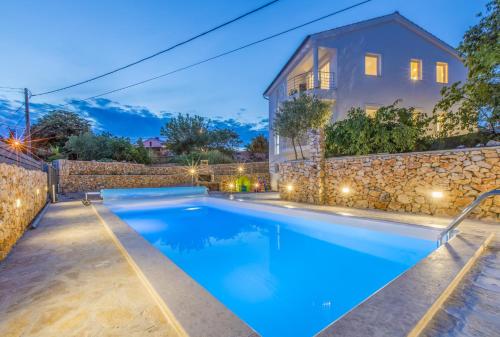Family friendly house with a swimming pool Garica Krk 19507 — 4-Star Luxury Hotel in Vrbnik, Croatia