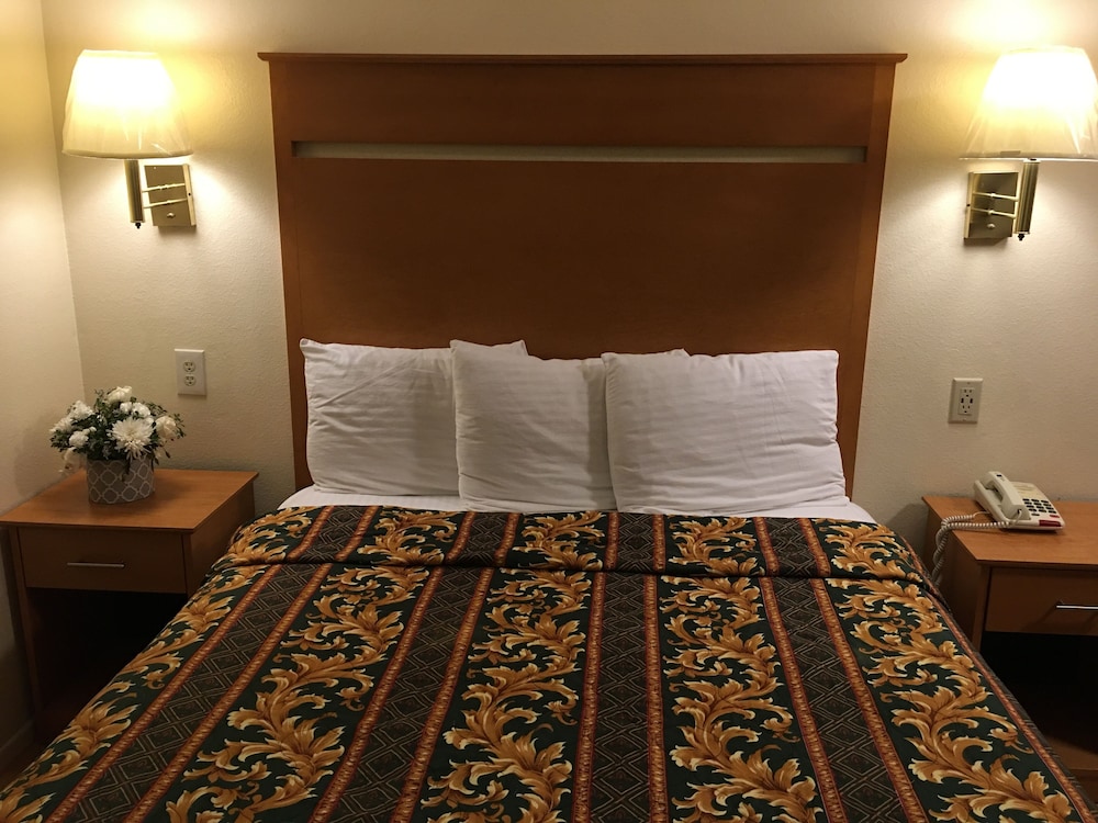 Oceanview Motel Huntington Beach - photo 9