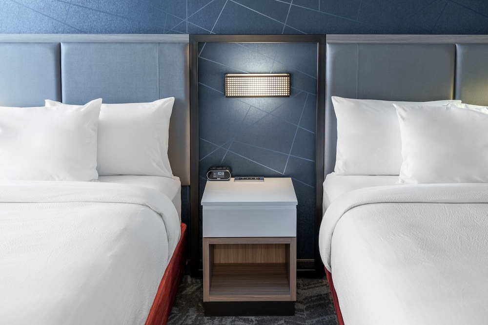SpringHill Suites by Marriott Overland Park Leawood - photo 16