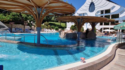 Spa Residence Carbona 101 307 Apartman — 4-Star Luxury Hotel in Heviz, Hungary
