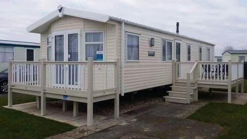 Cosy caravans Sandhills 213 Butlins Skegness resort in Ingoldmells, United Kingdom