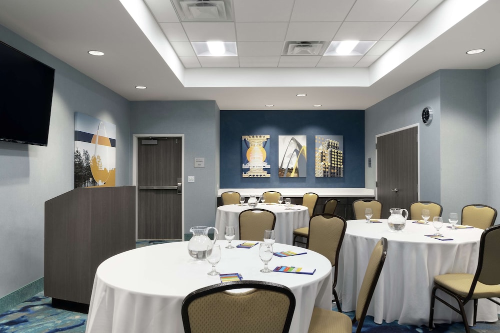 Hampton Inn O'Fallon - photo 23