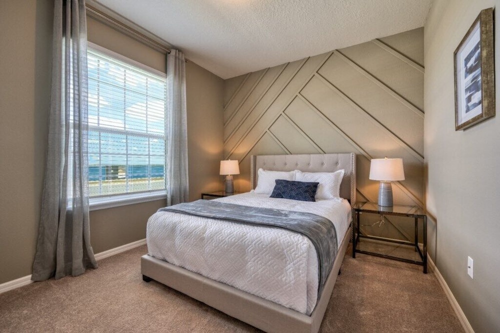 NEW 5 Bdrm Windsor Island Resort - photo 12