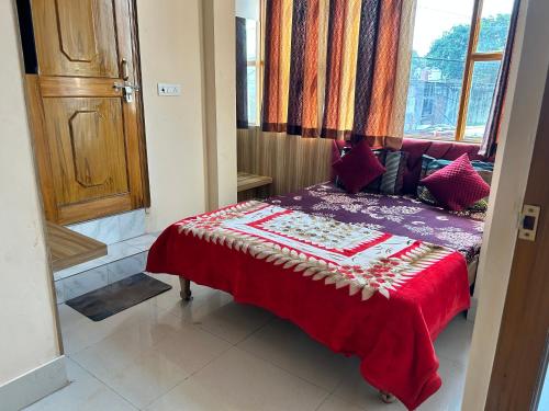 Radhey Radhey Dham - carbon neutral hotel in Vrindavan