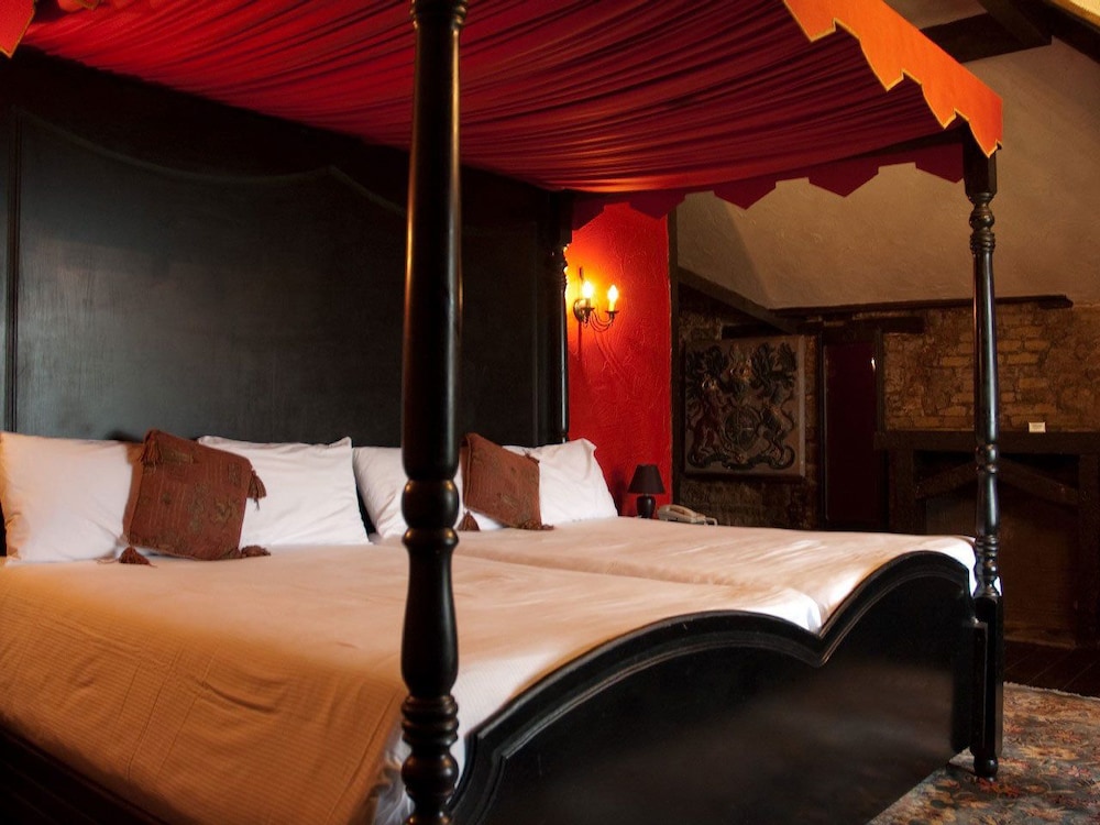 Kinnitty Castle Hotel