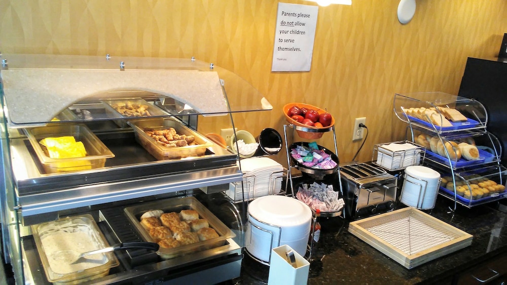 Spark by Hilton Glendive - photo 25