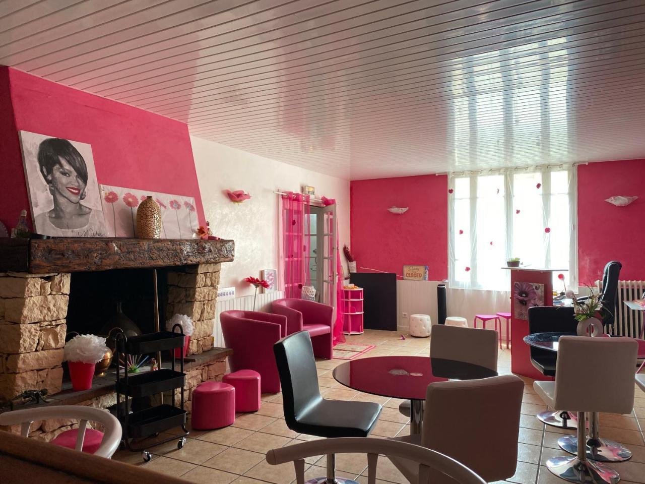 La Cigale - carbon neutral hotel in Annot