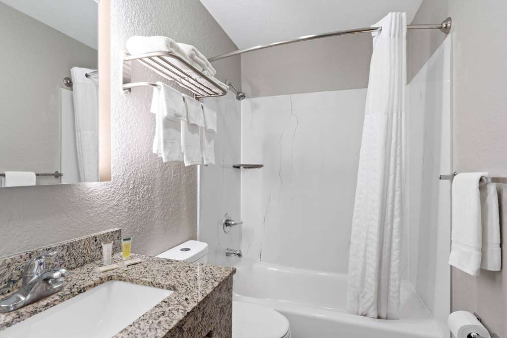 Super 8 by Wyndham Elizabethtown - photo 27