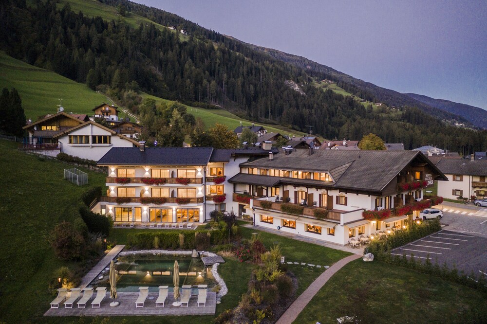 Boutique Hotel Eggele — hotel in San Candido