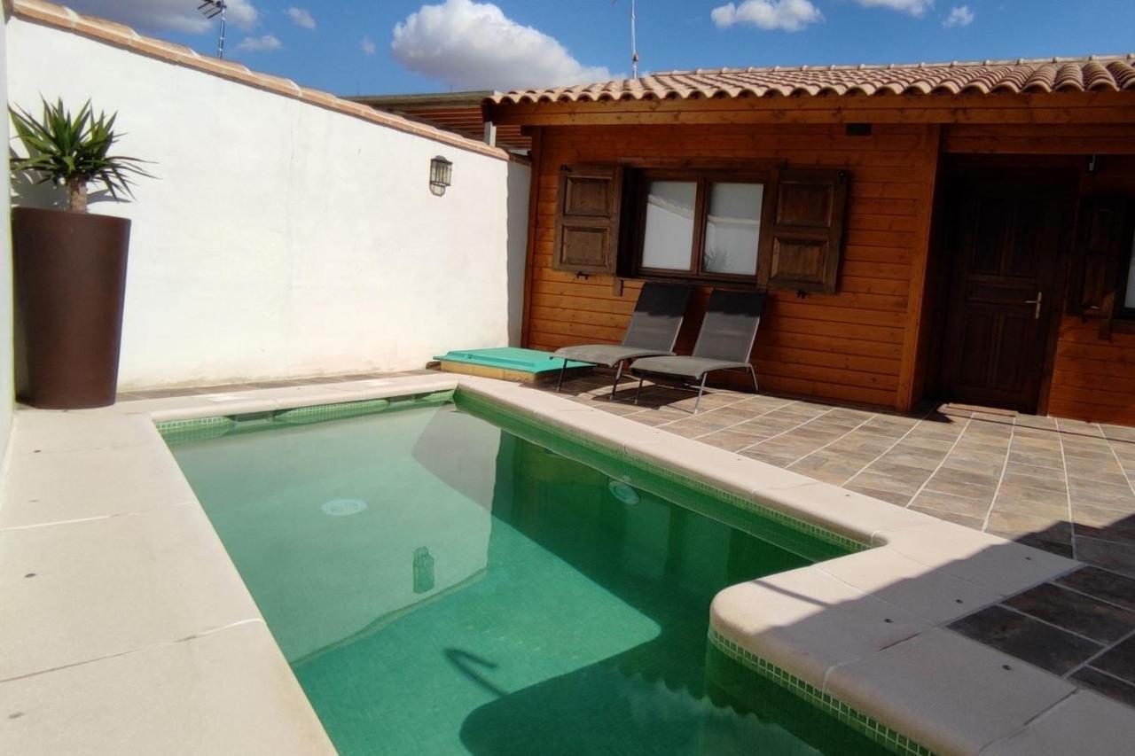 La Dehesilla de Toledo Escapada Romántica Jacuzzi Sillón Tántrico — hotel in Cobisa