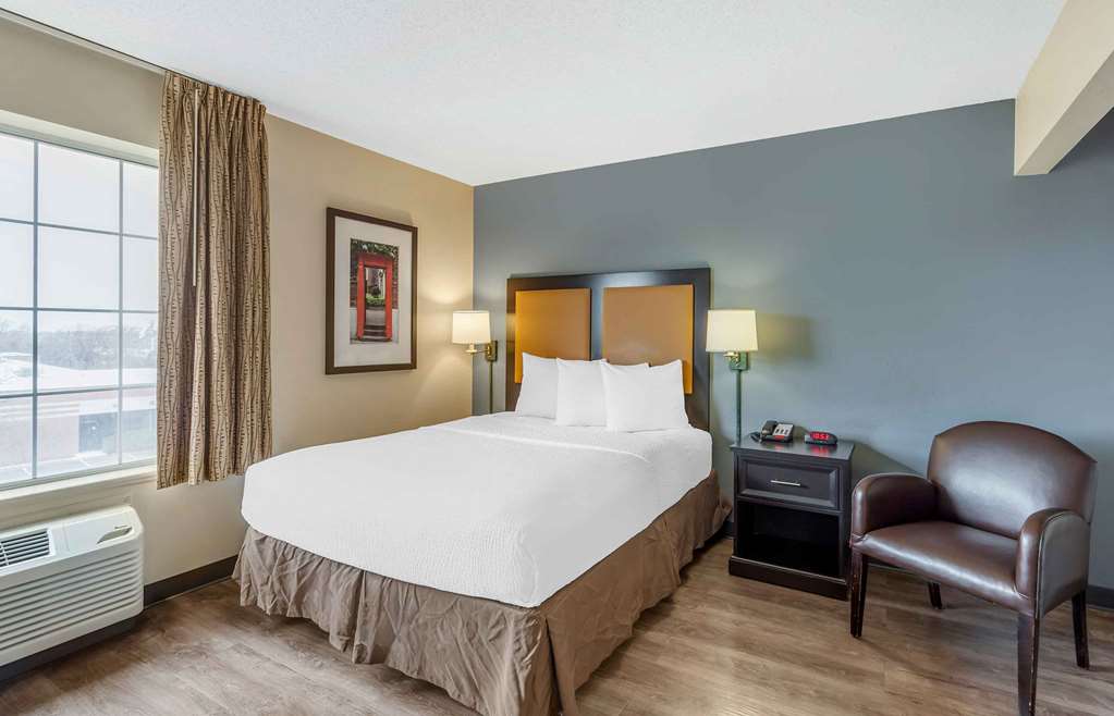 Extended Stay America Select Suites Chicago Naperville East - photo 7