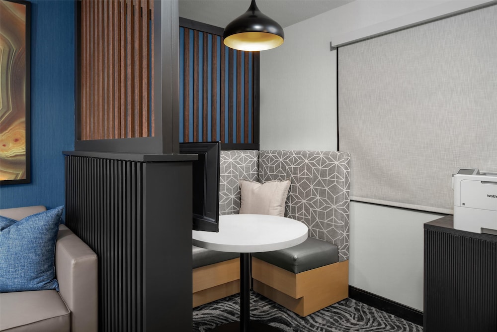 Hampton Inn Butte - photo 30