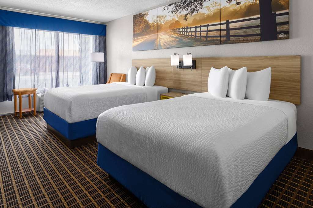Days Inn by Wyndham Waycross - photo 11