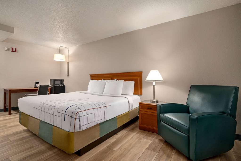 La Quinta Inn by Wyndham Columbus Airport Area - photo 21