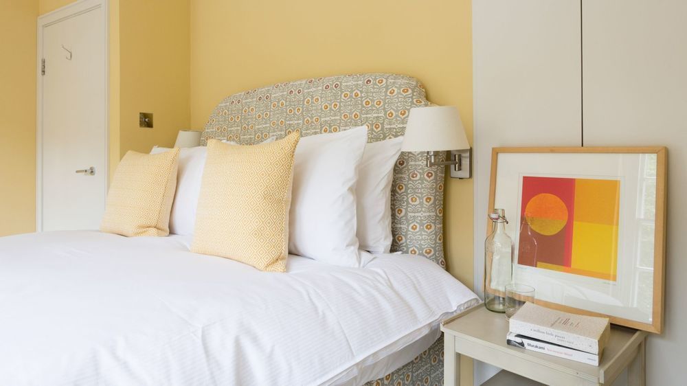 The Impressionists Fireplace 3 Bedroom Home in Chelsea — 4-Star Luxury Hotel in London, United Kingdom