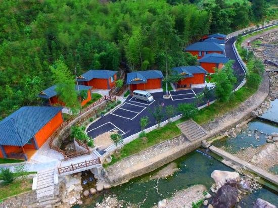 Lianzhou Xiadong resort hotel in Lianzhou, People's Republic of China