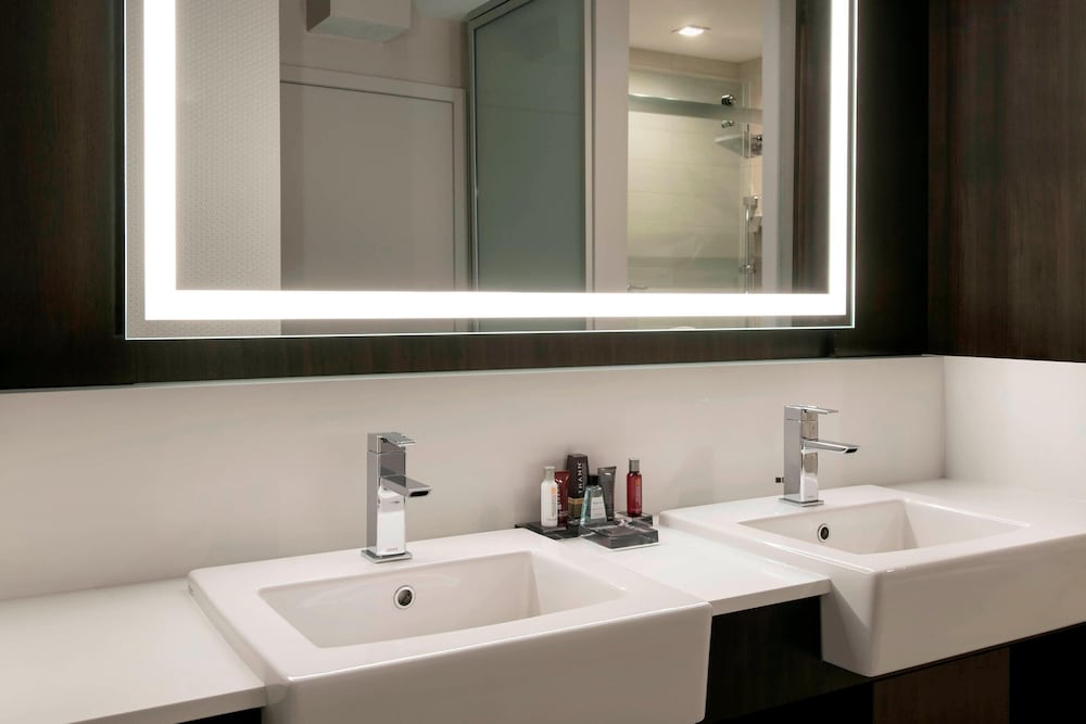 Boston Marriott Cambridge - photo 23