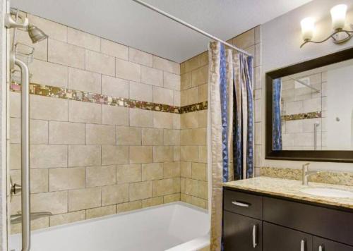 Weekend in Vegas One Bedroom Apartment Next to Sphere