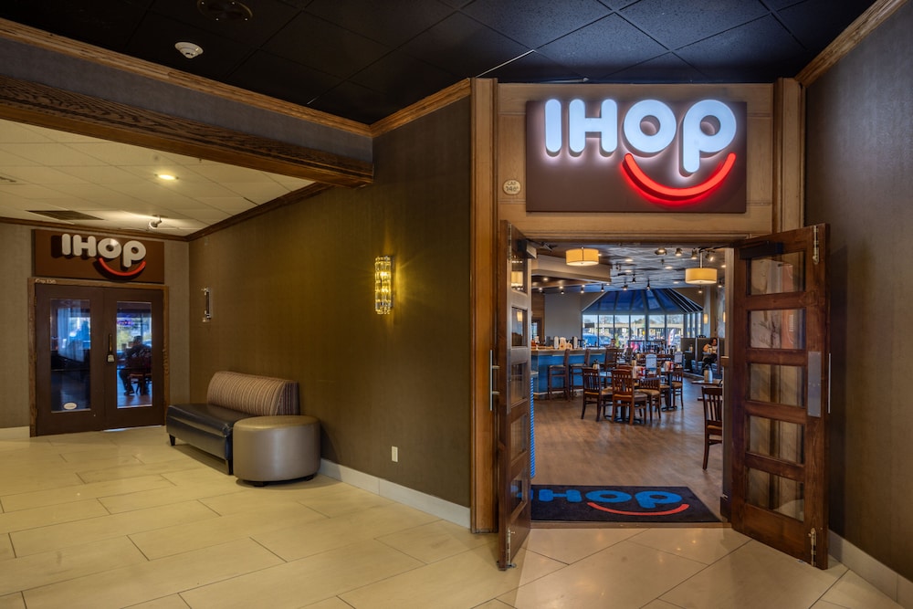 Holiday Inn Brookfield Milwaukee by IHG - photo 56