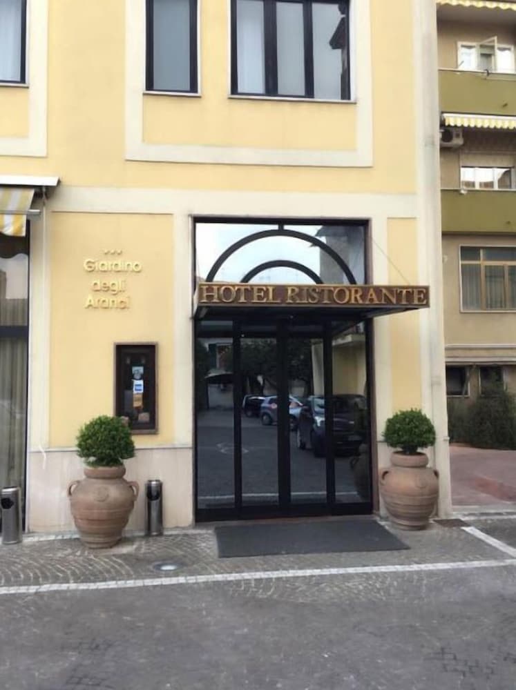 Hotel Giardino Degli Aranci — Frattamaggiore