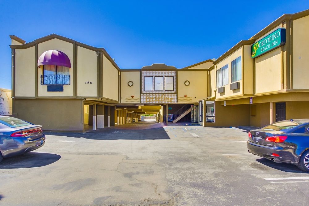 Portofino Beach Inn - photo 13