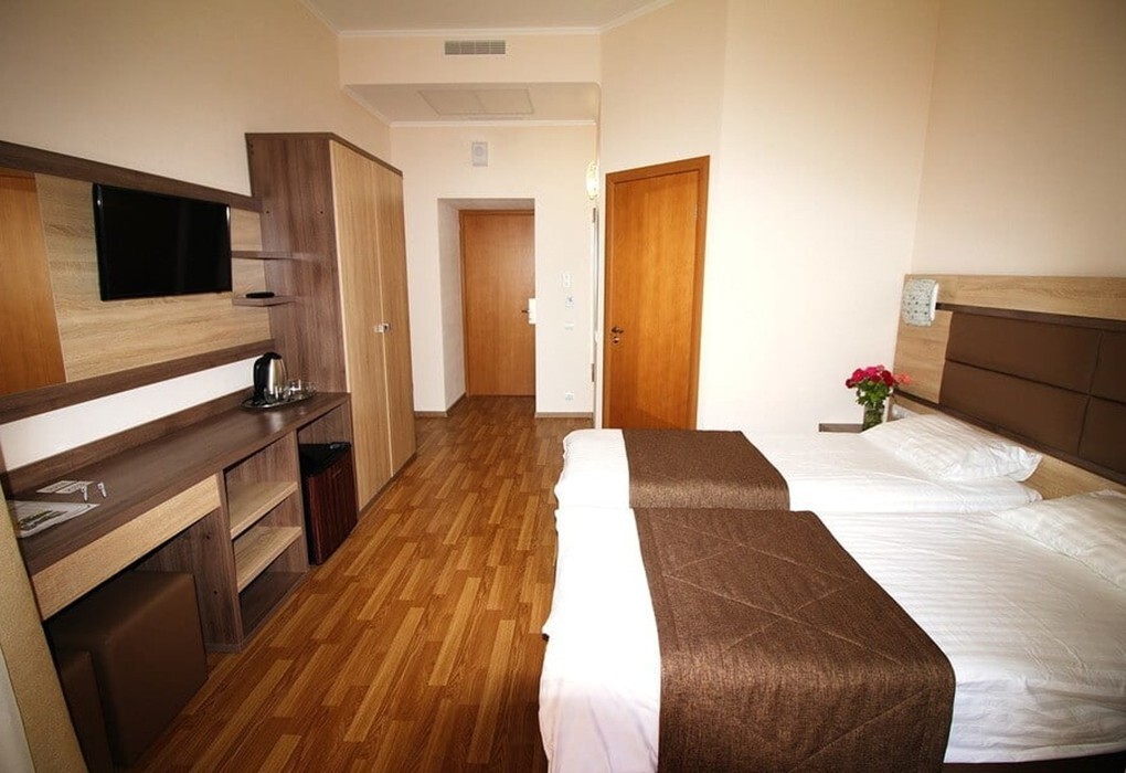 Saky Sanatorium - carbon neutral hotel in Unknown City