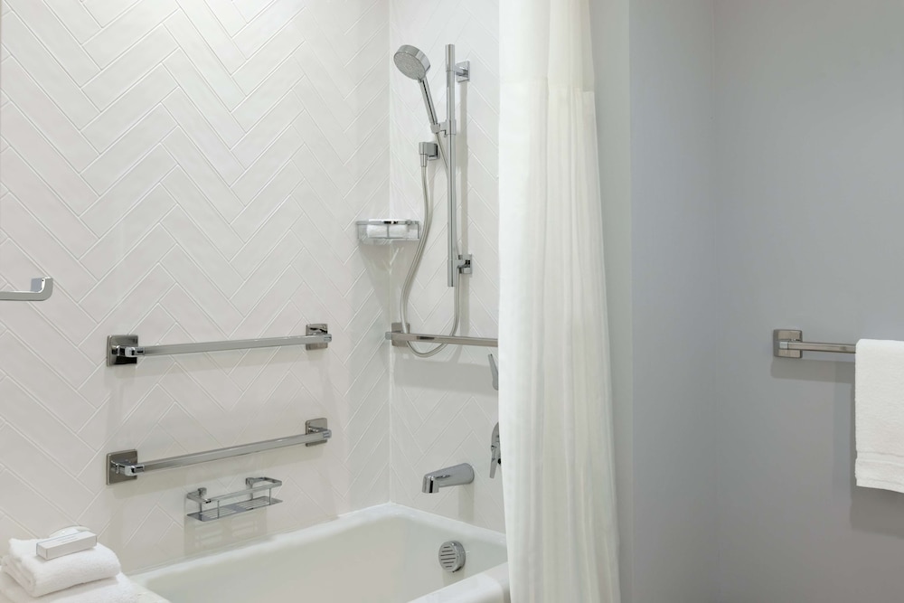 Hilton Garden Inn Austin North Near the Domain - photo 19