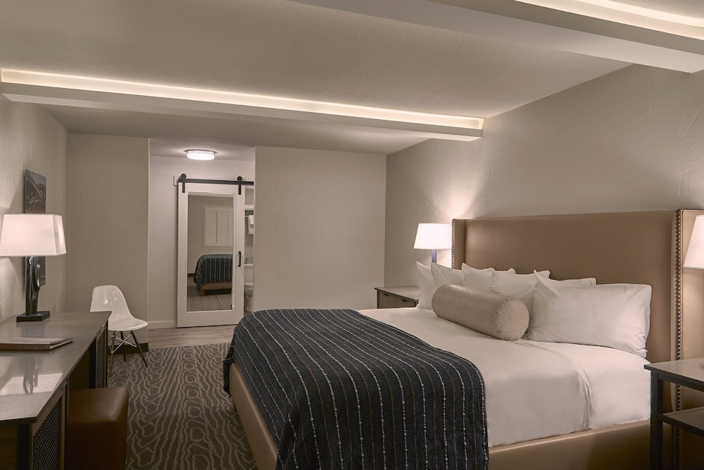 Fredericksburg Inn & Suites - photo 22