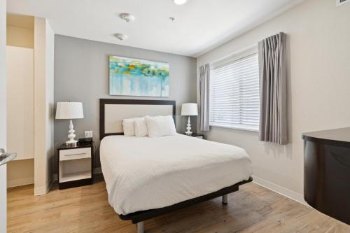 Simplicity At The Rim 1202 I Comfy 3 Bed 2 Bath — 4-Star Luxury Hotel in San Antonio, United States