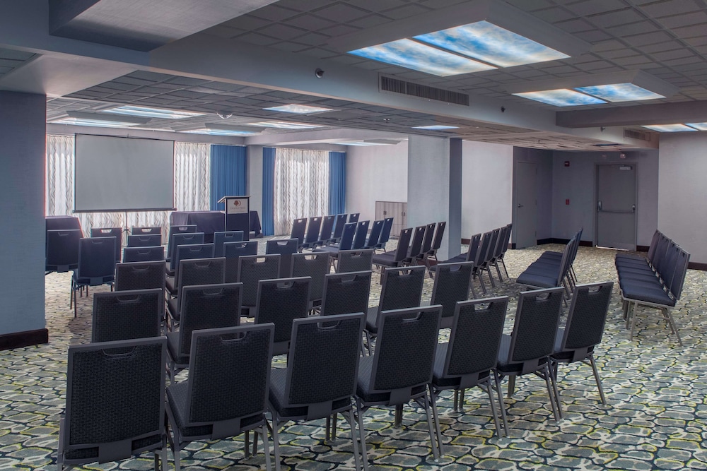 DoubleTree by Hilton Hotel Jacksonville Airport - photo 56