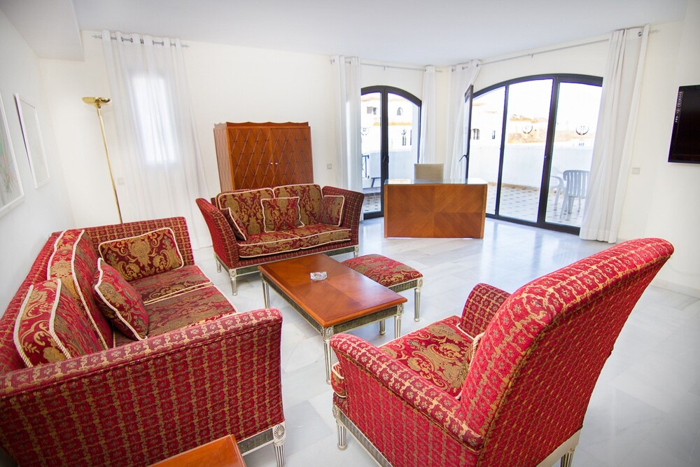 Park Plaza Suites Apartamentos — 4-Star Luxury Hotel in Marbella, Spain