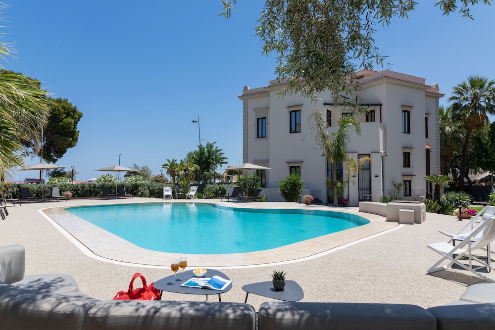 Villa Masetta Luxury Suite — 4-Star Luxury Hotel in Palermo, Italy