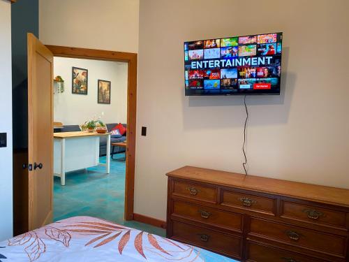 New Modern Country feel close to Arcata — Arcata — photo 4